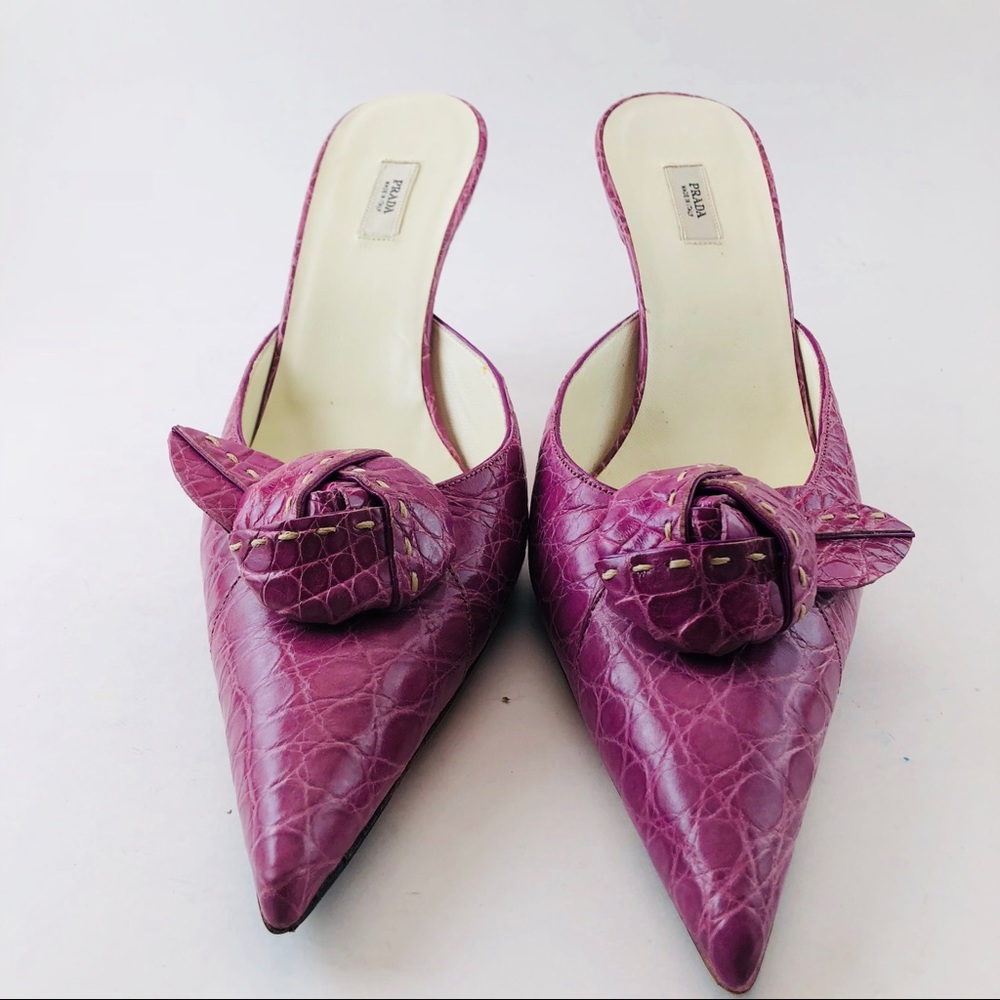 👠[Prada] Plum Berry leather Kitten Heel Slides